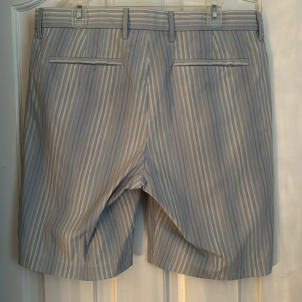 Tommy Bahama 🔥gray shorts with white and blue stripes
